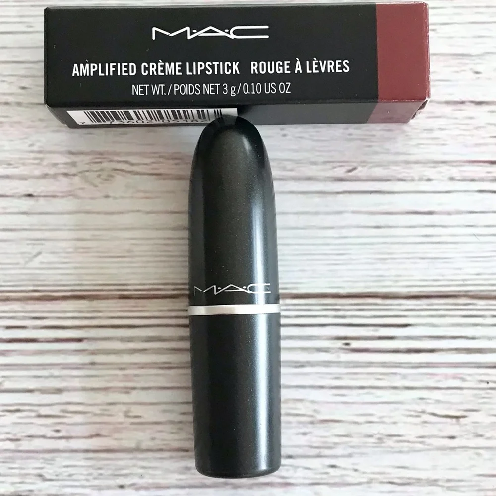 🆕MAC Dubonnet Amplified Cream Lipstick